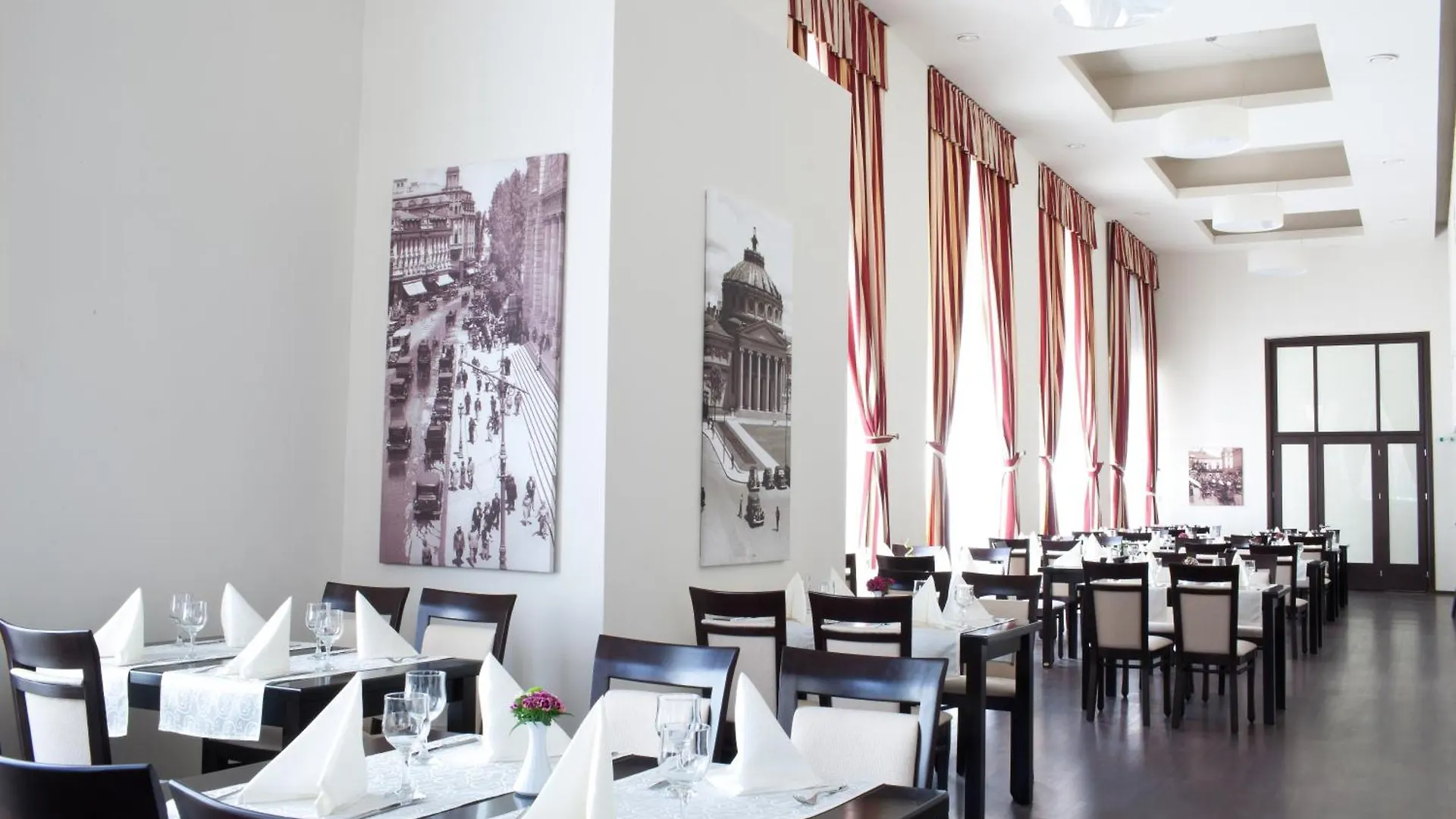 Europa Royale Bucharest Otel