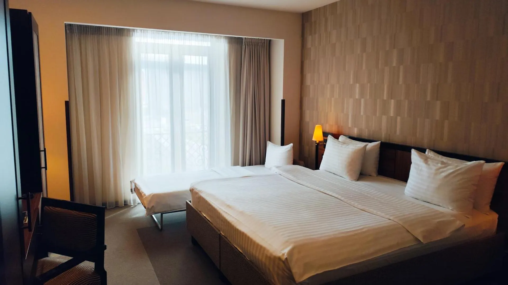 ****  Europa Royale Bucharest Otel Romanya