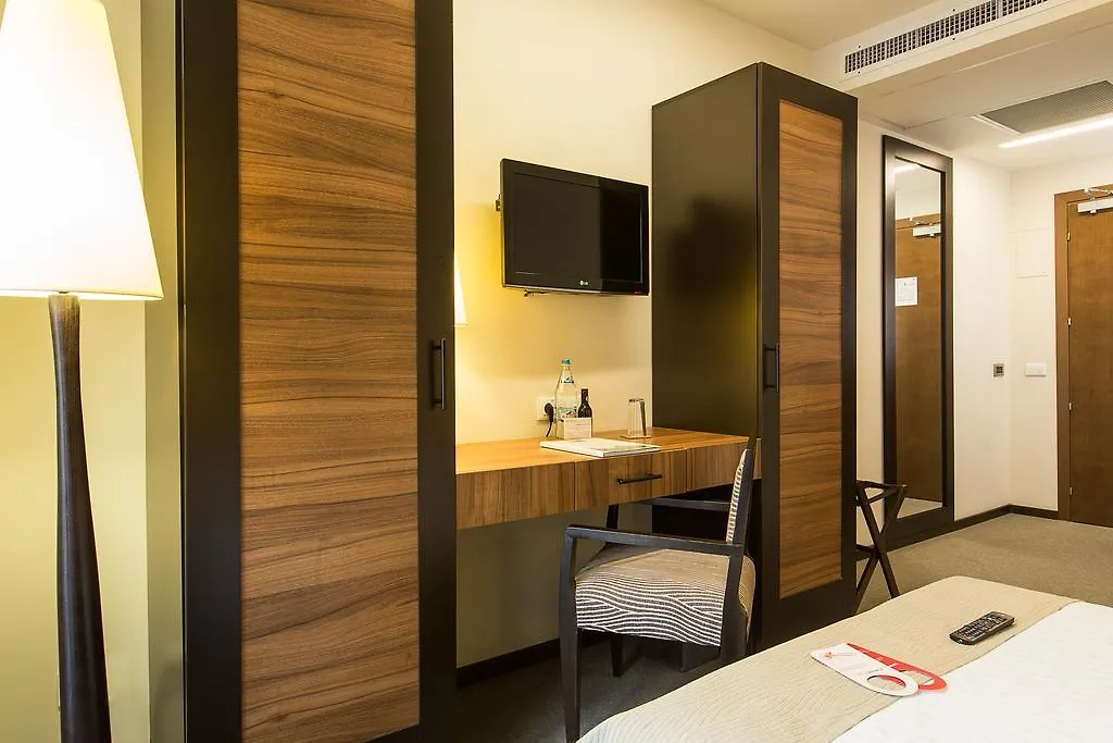 Europa Royale Bucharest Otel